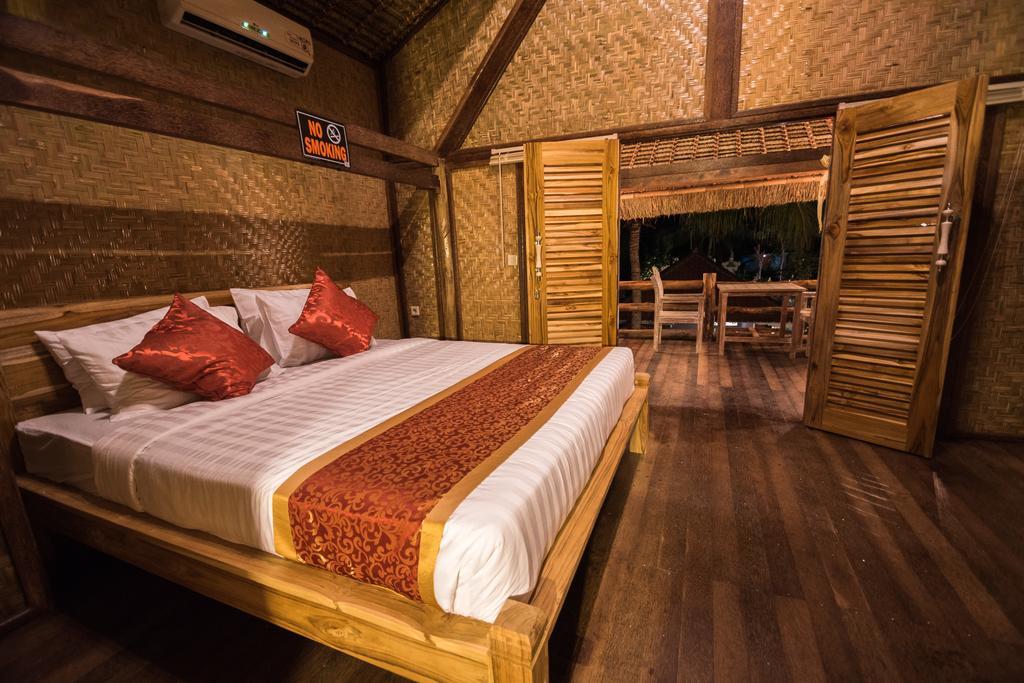 Hobbit'S House Homestay Banyuwedang Eksteriør bilde