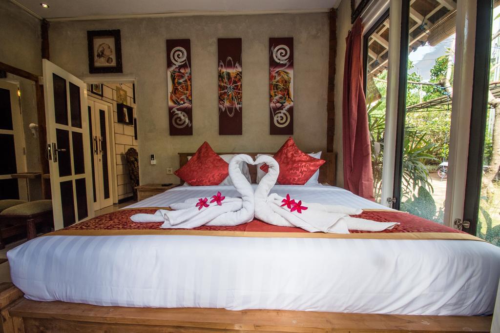 Hobbit'S House Homestay Banyuwedang Eksteriør bilde