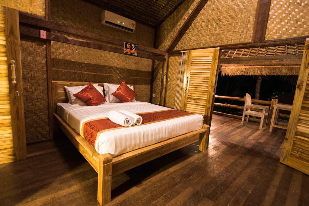 Hobbit'S House Homestay Banyuwedang Eksteriør bilde