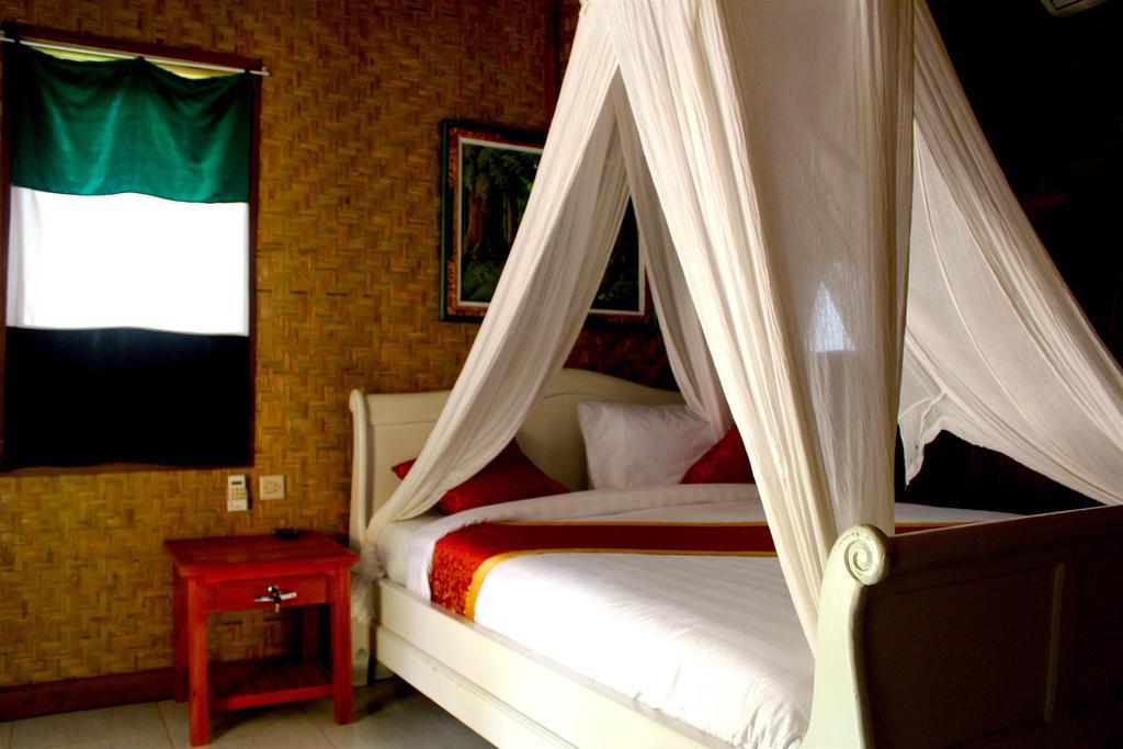 Hobbit'S House Homestay Banyuwedang Eksteriør bilde