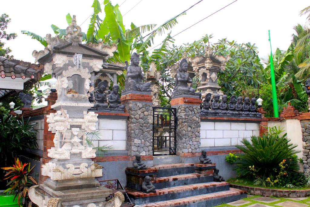 Hobbit'S House Homestay Banyuwedang Eksteriør bilde