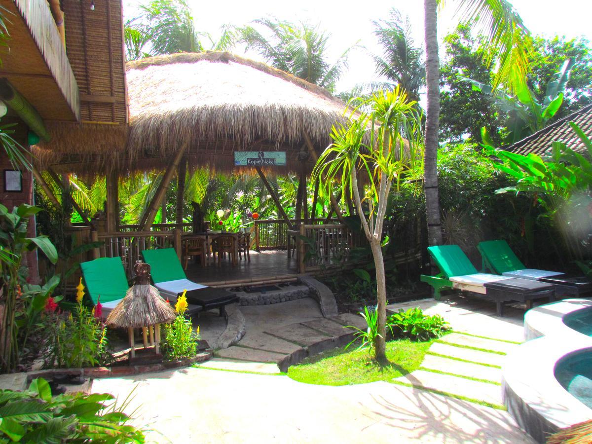 Hobbit'S House Homestay Banyuwedang Eksteriør bilde